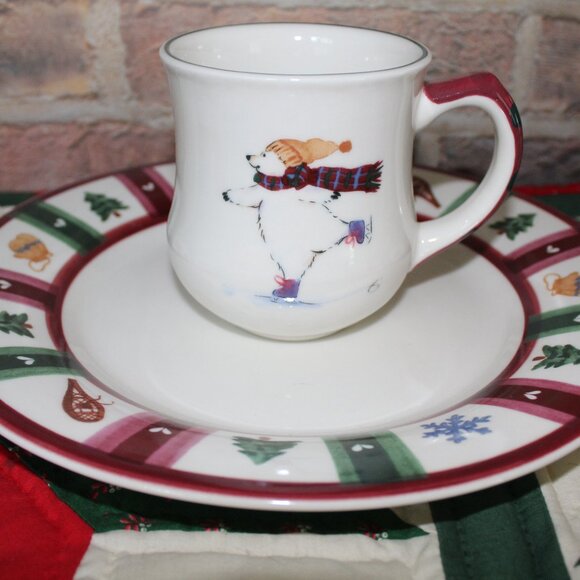 Pfaltzgraff Perennials Snow Bear Holiday Dish Set 16 pieces New in Box - Picture 10 of 11